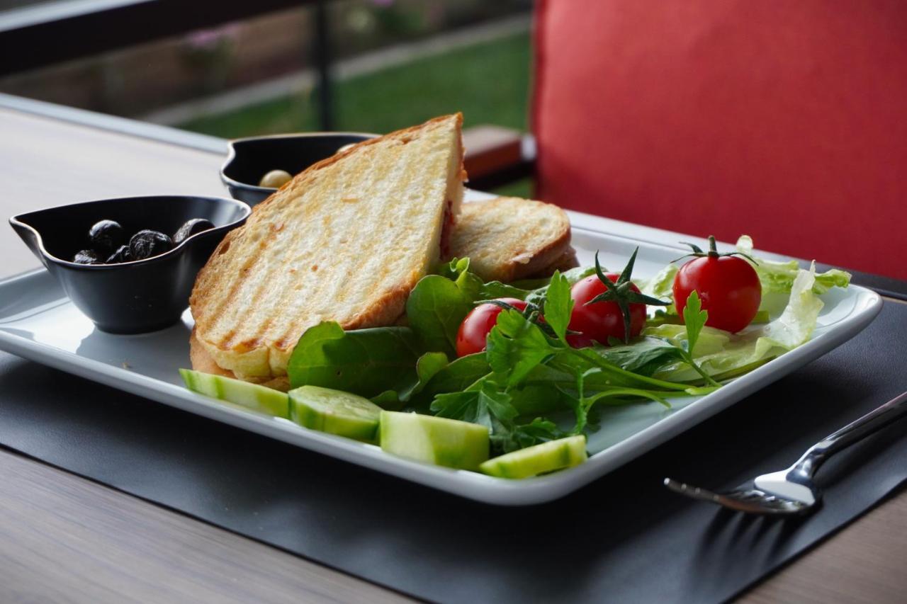 Reynabe Boutique Hotel 디킬리 외부 사진